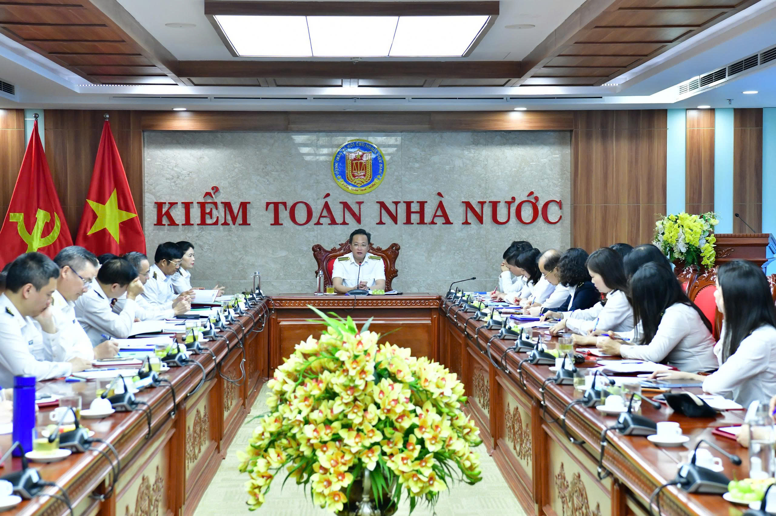 Tổng Kiểm toán nhà nước Nguyễn Hữu Nghĩa làm việc với Vụ Hợp tác quốc tế